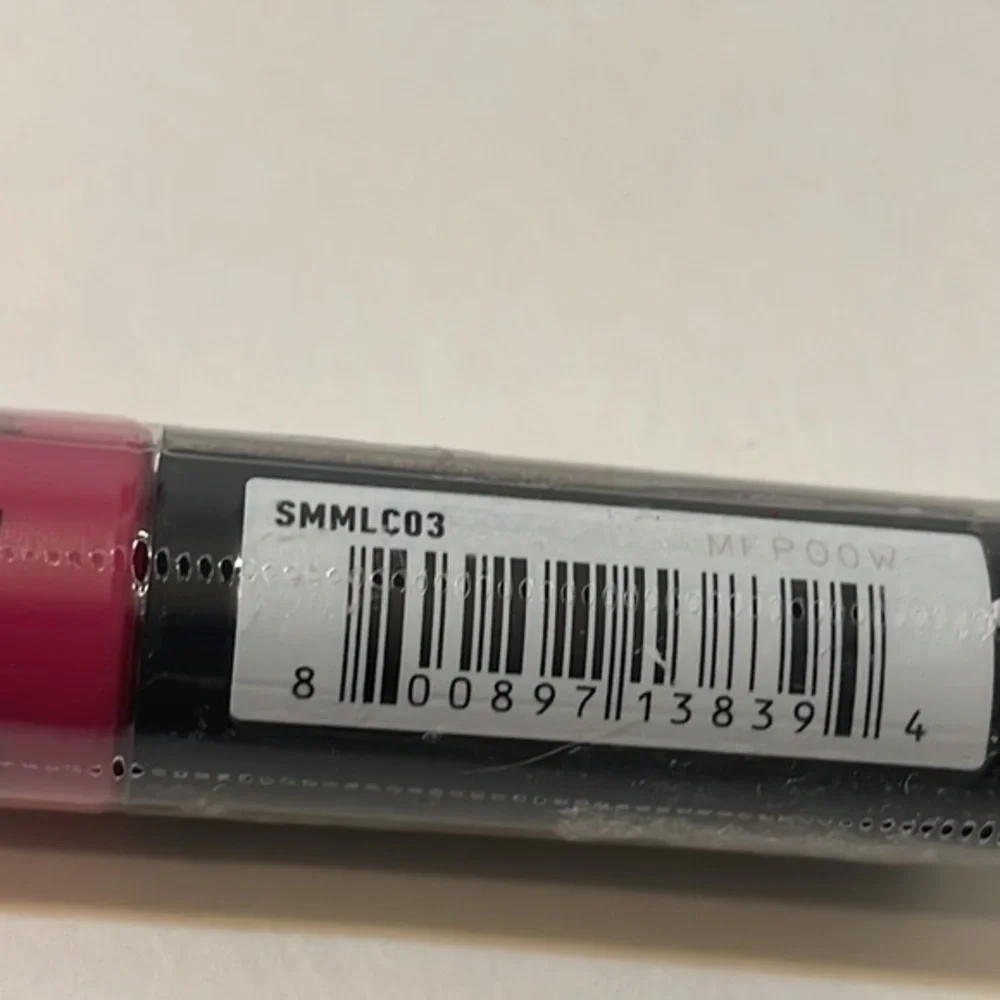 NYX Lip Cream metallic soft matte Paris SMMLC03 Sz .22fl. Oz.